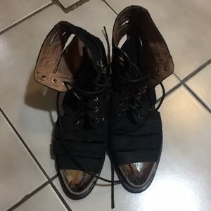 Jeffrey Campbell Slashed Cap Toe Size 6.5